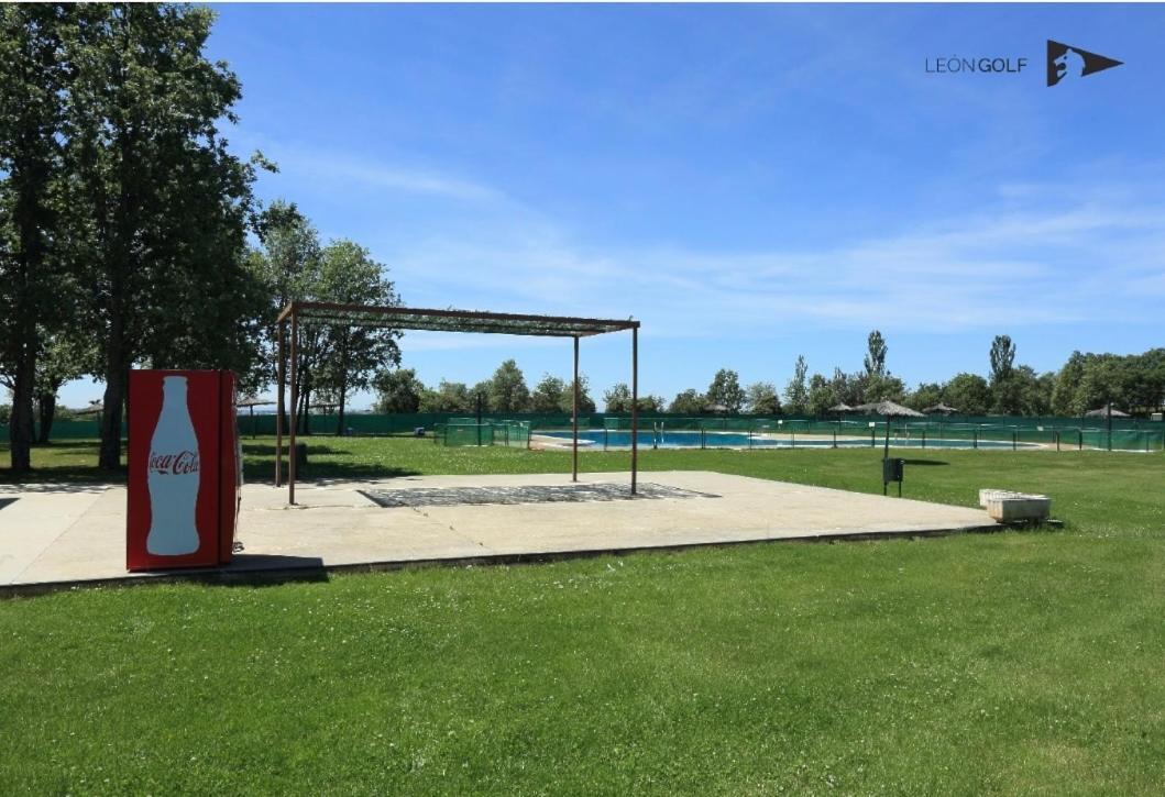 Vila Leon Golf Casakalma Exteriér fotografie